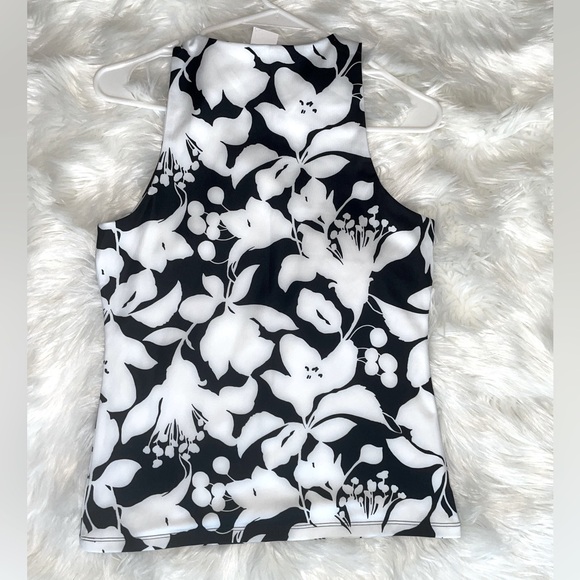 Ann Taylor Black and White Floral Print Shell - Picture 4 of 6